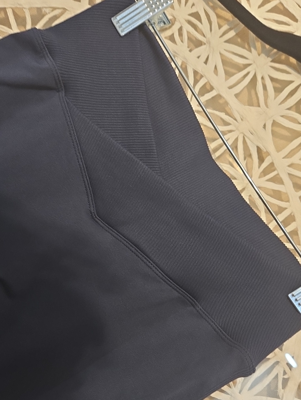 Thrivin Elevate Sculpting V-Waist Flare Leggings Navy Small - Picture 8 of 12